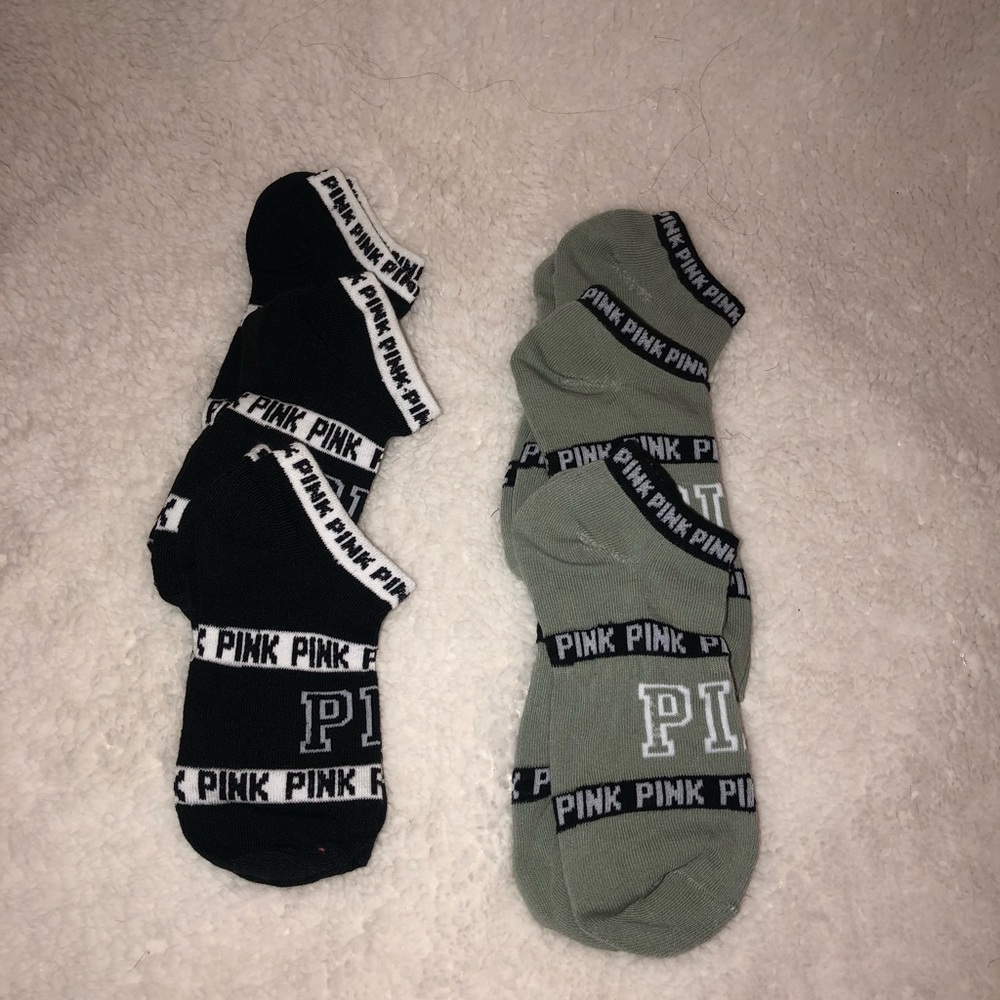 ❄️🎁 Victoria Secret Sock Bundle Deal 🎁❄️